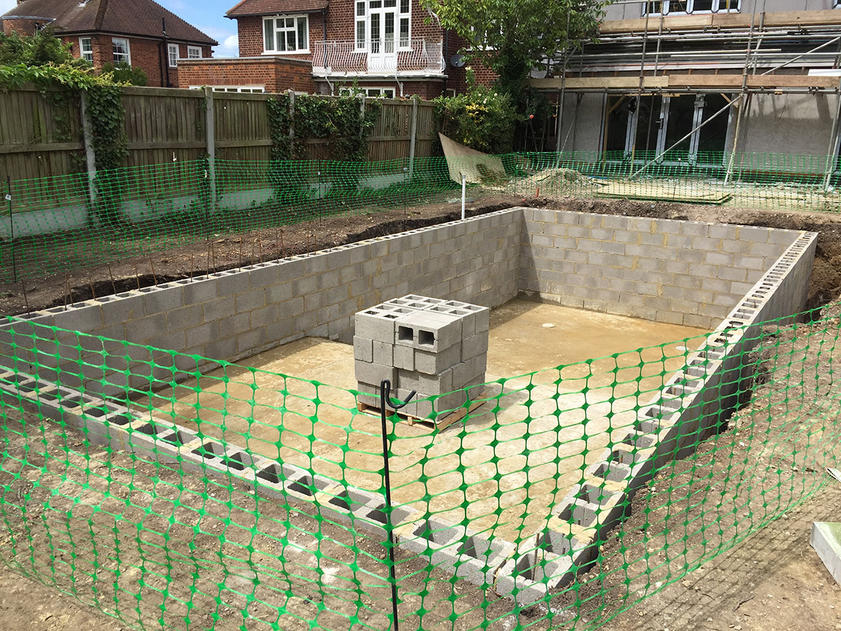 Swimming Pool Builder Chingford Essex Bespoke Swimming Pools South East England