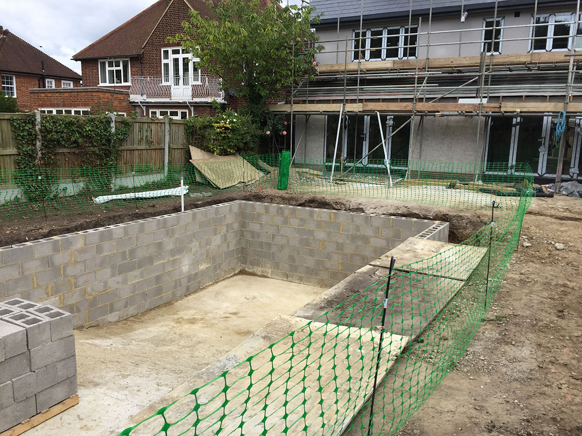 Swimming Pool Builder Chingford Essex Bespoke Swimming Pools South East England