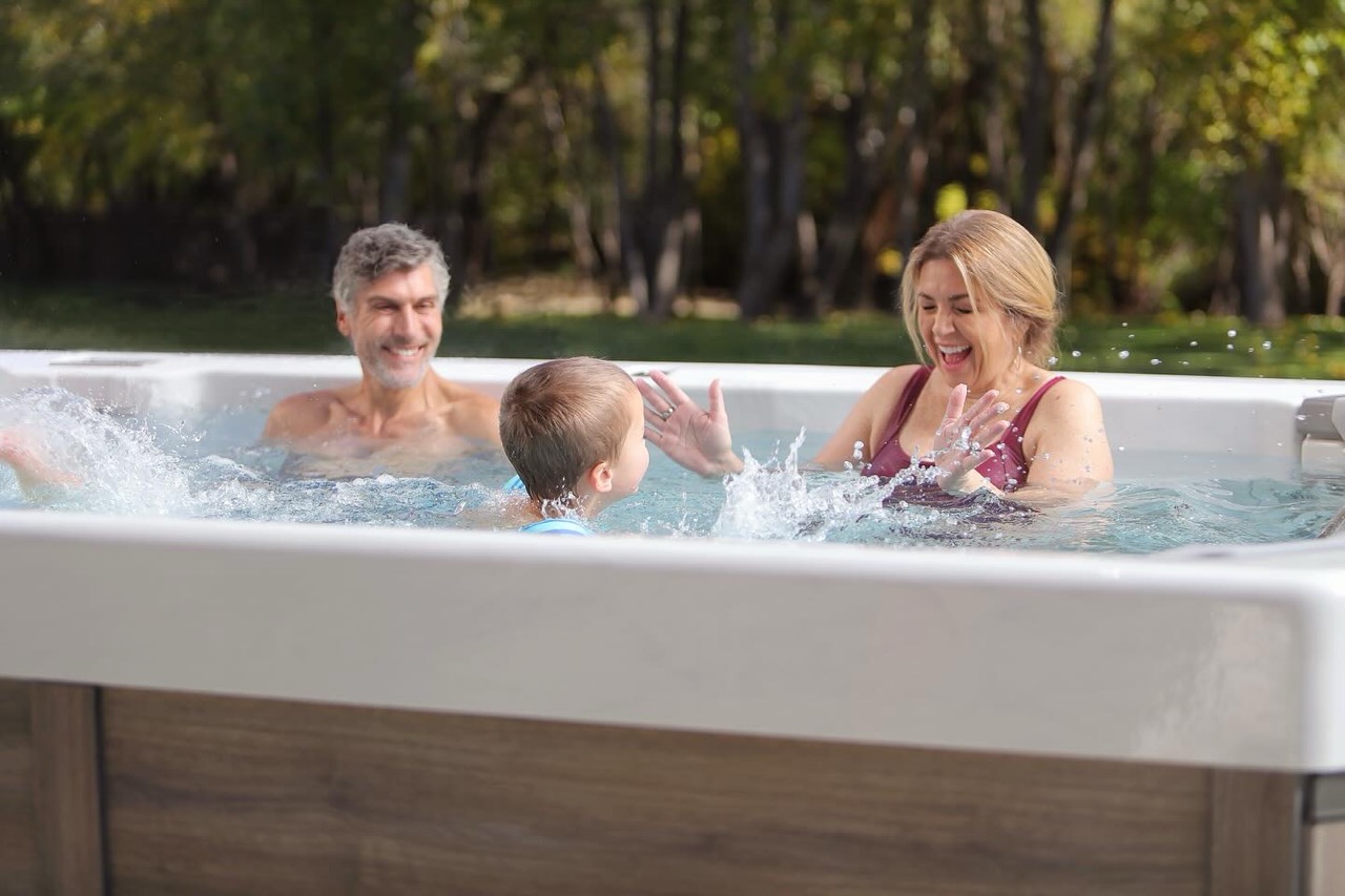 Spa Hot Tub Ideas | Bespoke Swimming Pools | Premium Pool Construction | South West England